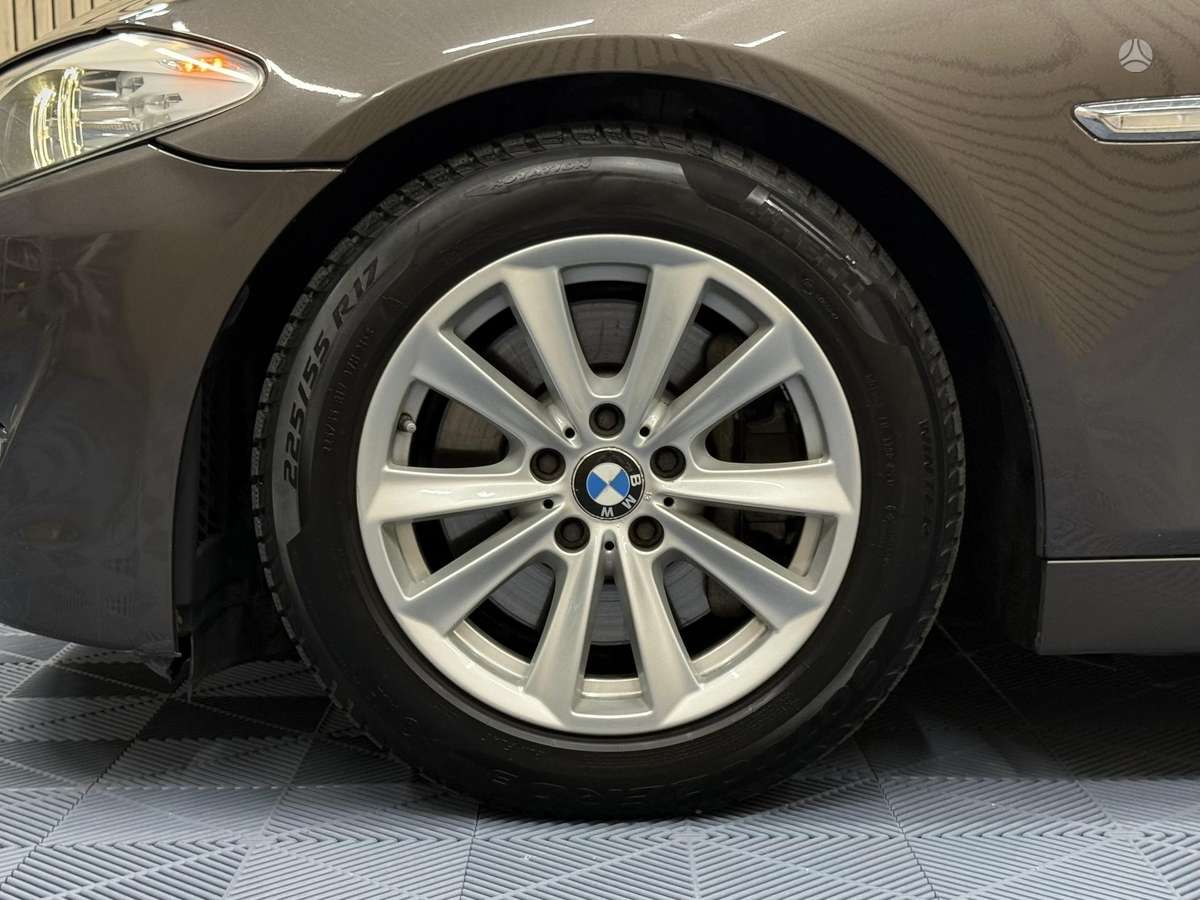 BMW 525 2011 — photo 33