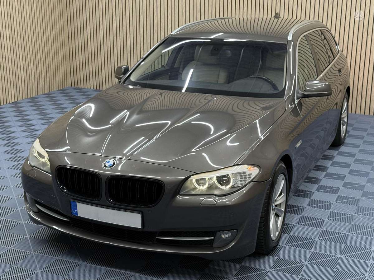 BMW 525 2011 — photo 9