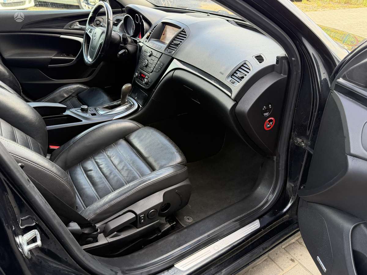 Opel Insignia 2009 — photo 15