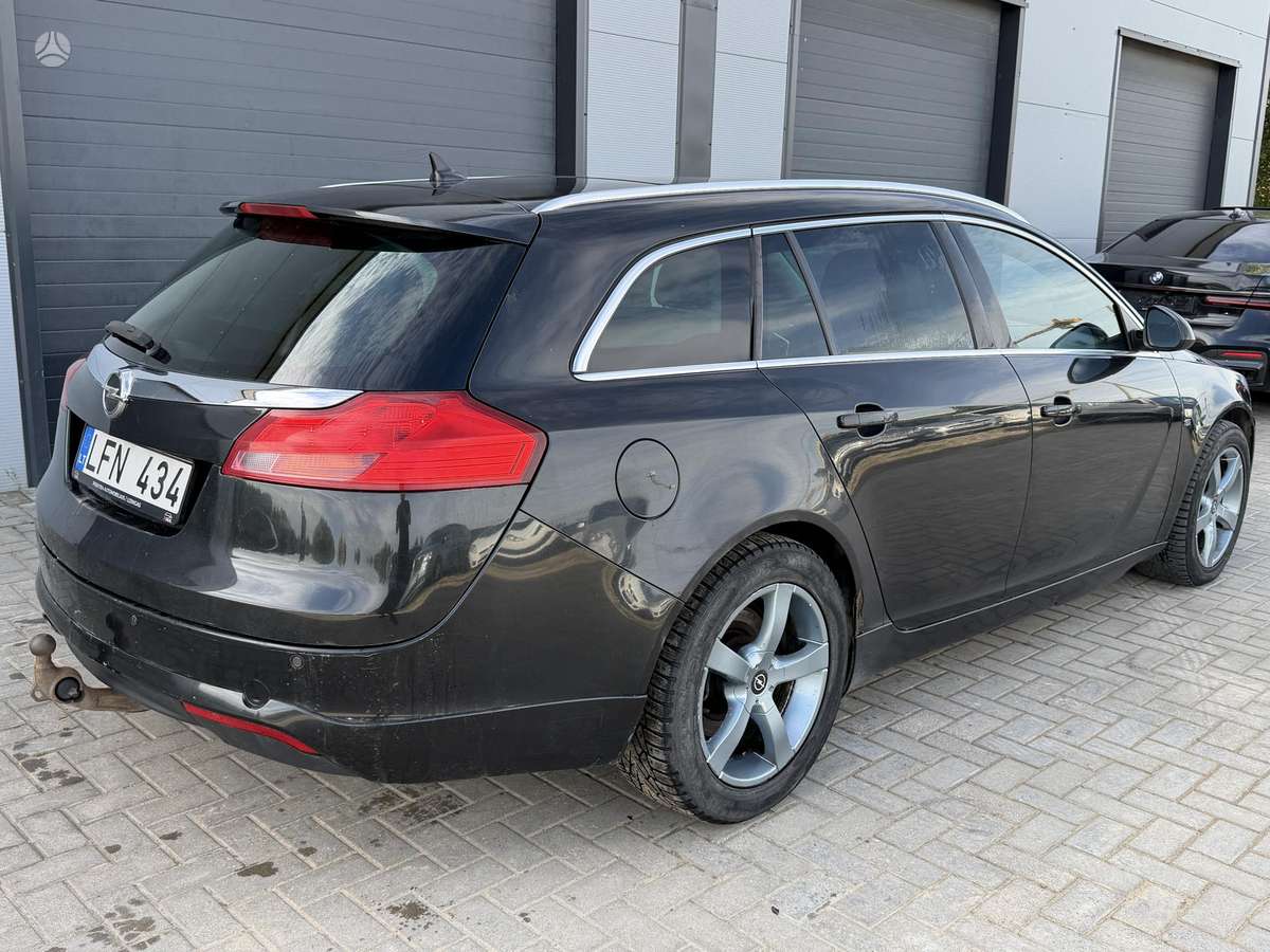 Opel Insignia 2009 — interior
