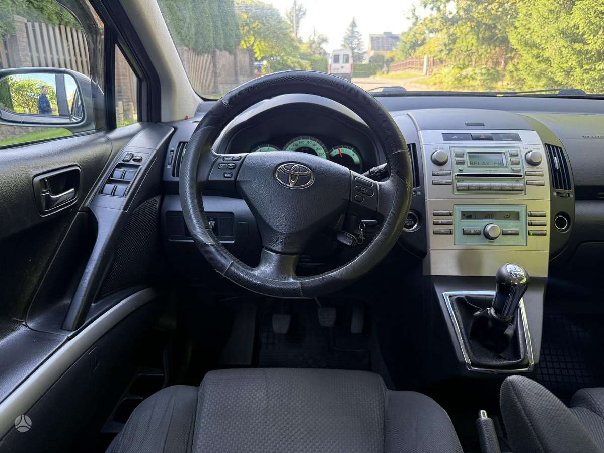 Toyota Corolla 2005 — photo 14