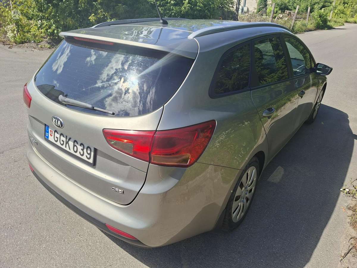 Kia Ceed 2013 — interior