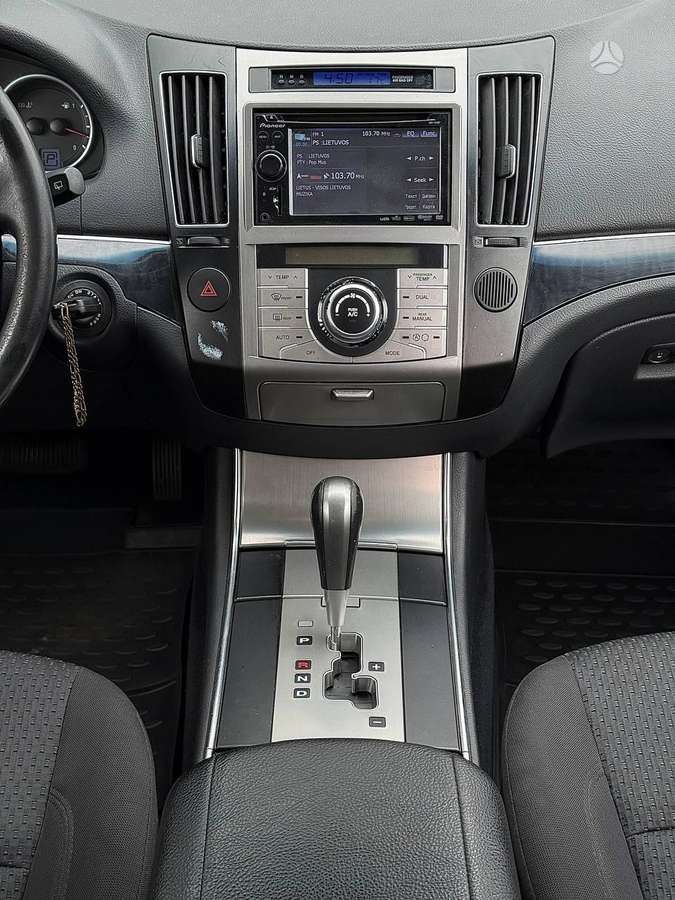 Hyundai ix55 2011 — photo 17