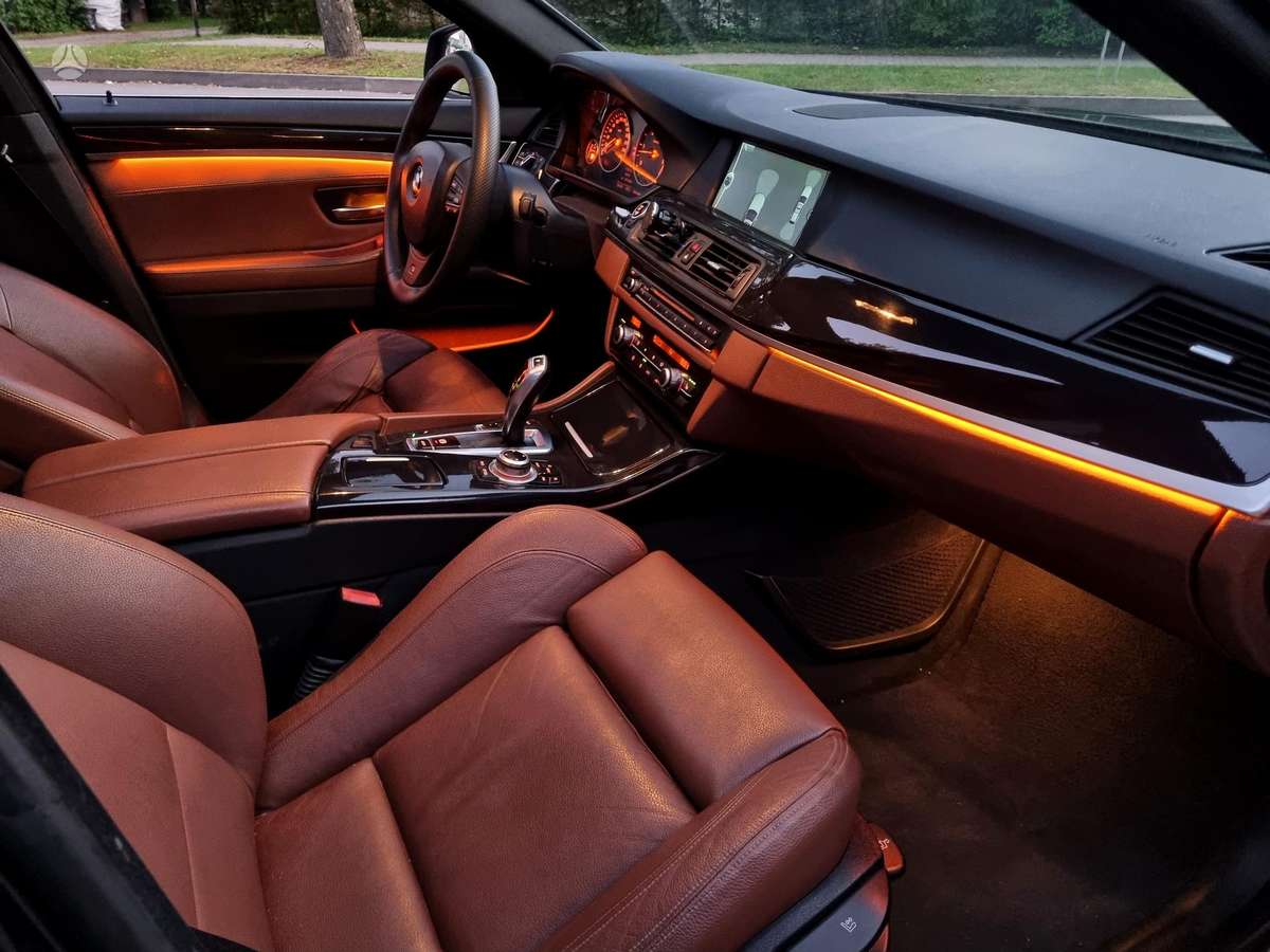 BMW 525 2011 — photo 12
