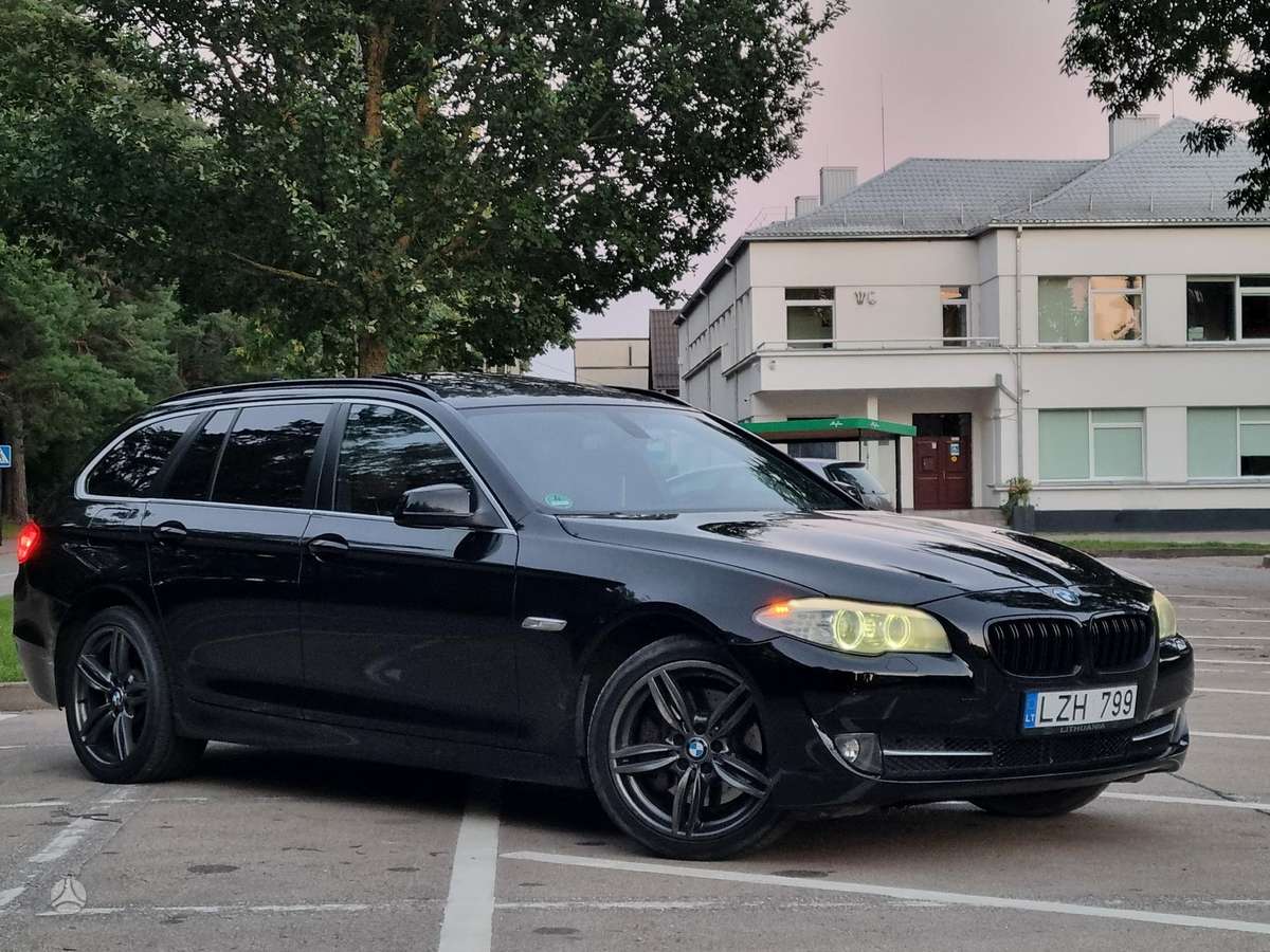 BMW 525 2011 — photo 8