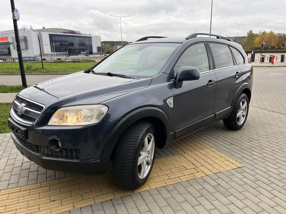 Chevrolet Captiva 2009 — вигляд ззаду