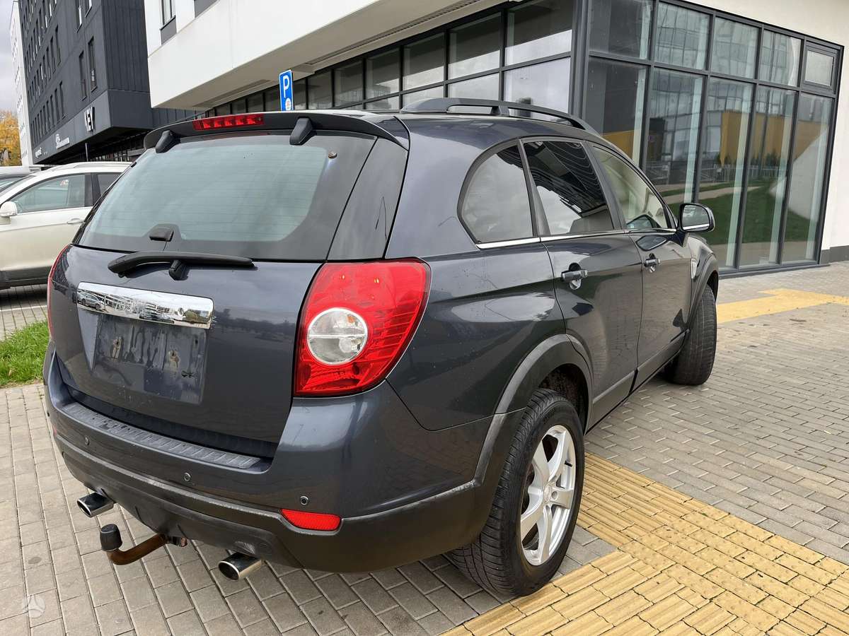 Chevrolet Captiva 2009 — двигун 2000 cm³, 150 HP (110kW)