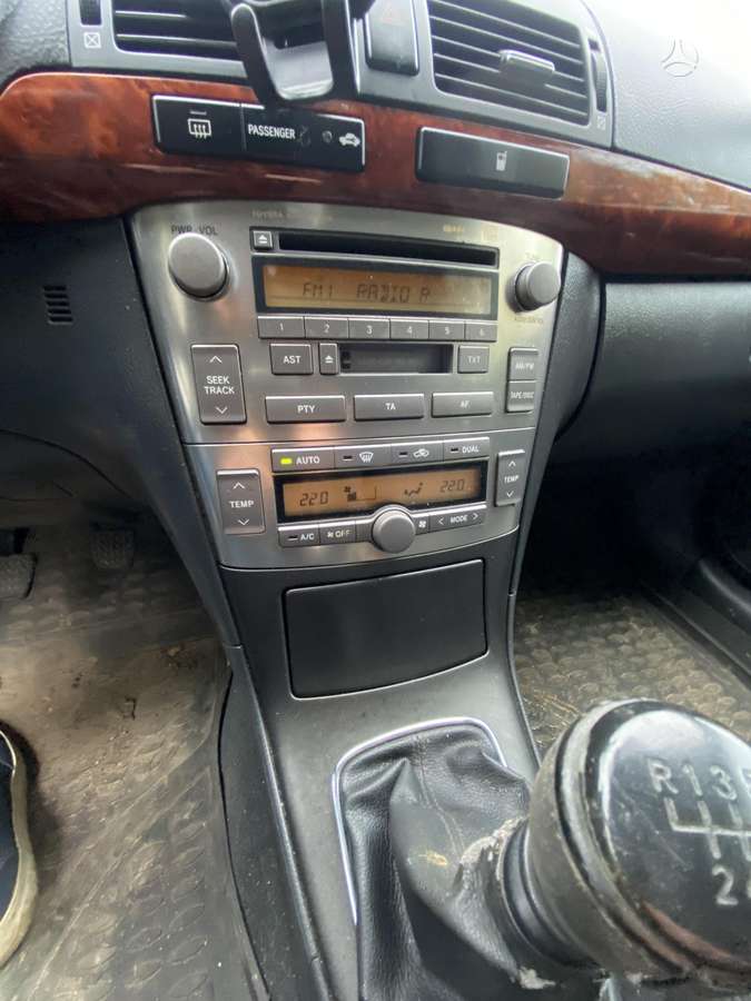Toyota Avensis 2005 — photo 10