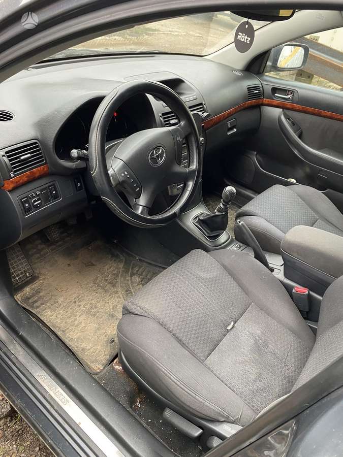 Toyota Avensis 2005 — photo 12