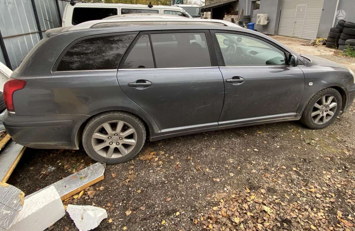 Toyota Avensis 2005 — engine 2231 cm³, 177 HP (130kW)