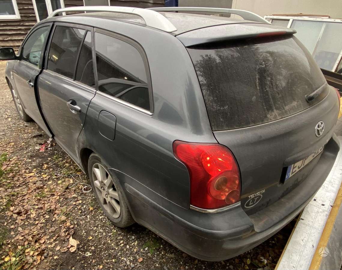 Toyota Avensis 2005 — photo 5