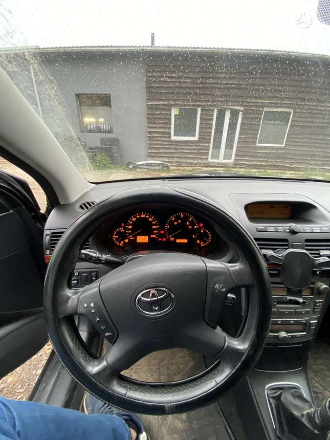 Toyota Avensis 2005 — photo 9
