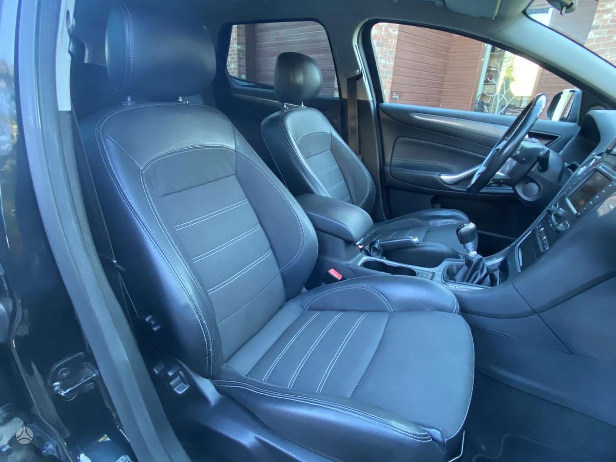 Ford Mondeo 2012 — photo 14