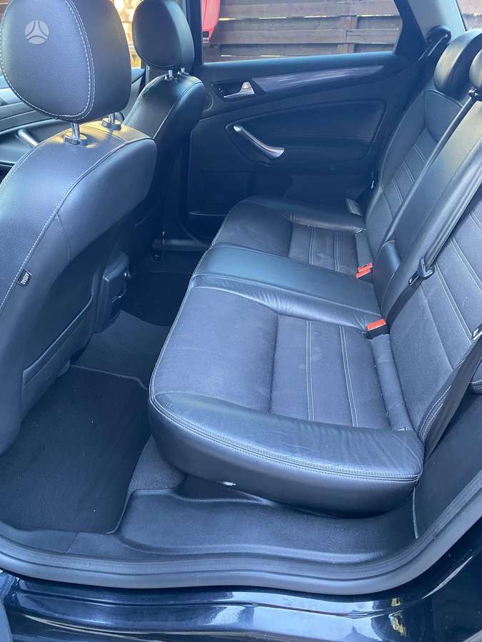 Ford Mondeo 2012 — photo 15