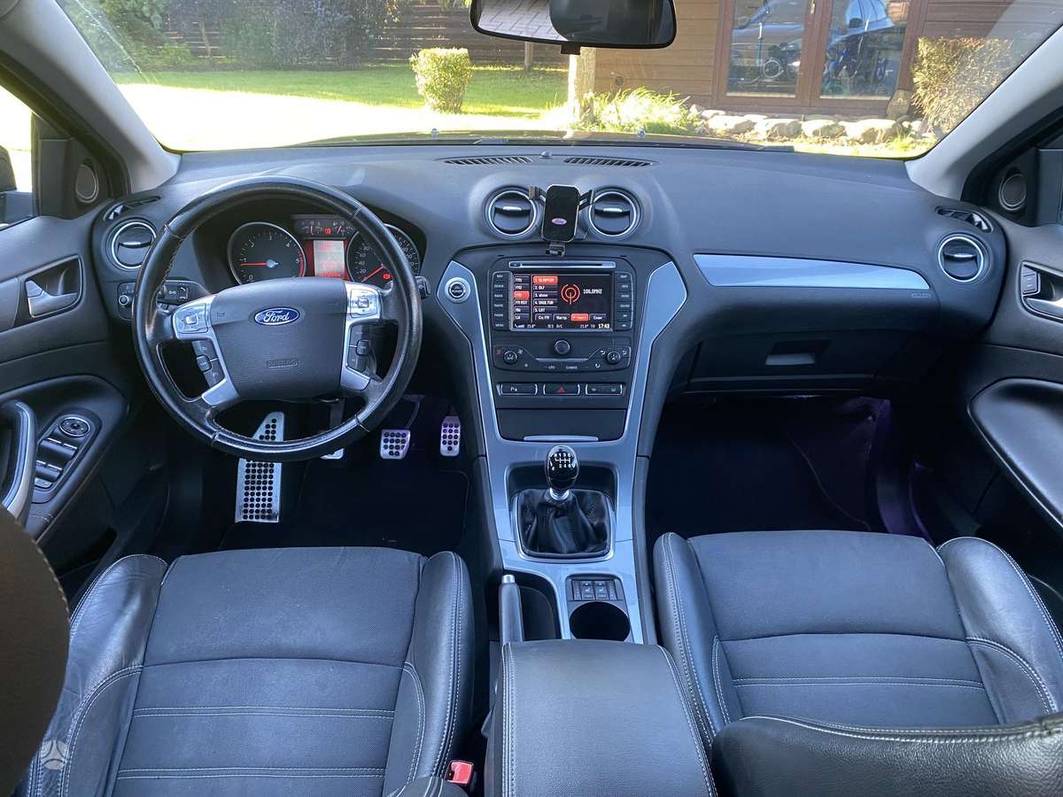 Ford Mondeo 2012 — photo 16