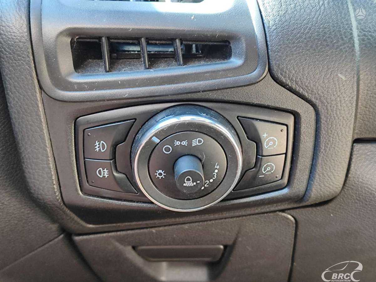Ford Focus 2012 — photo 21
