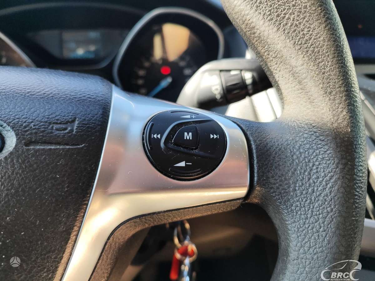 Ford Focus 2012 — photo 23