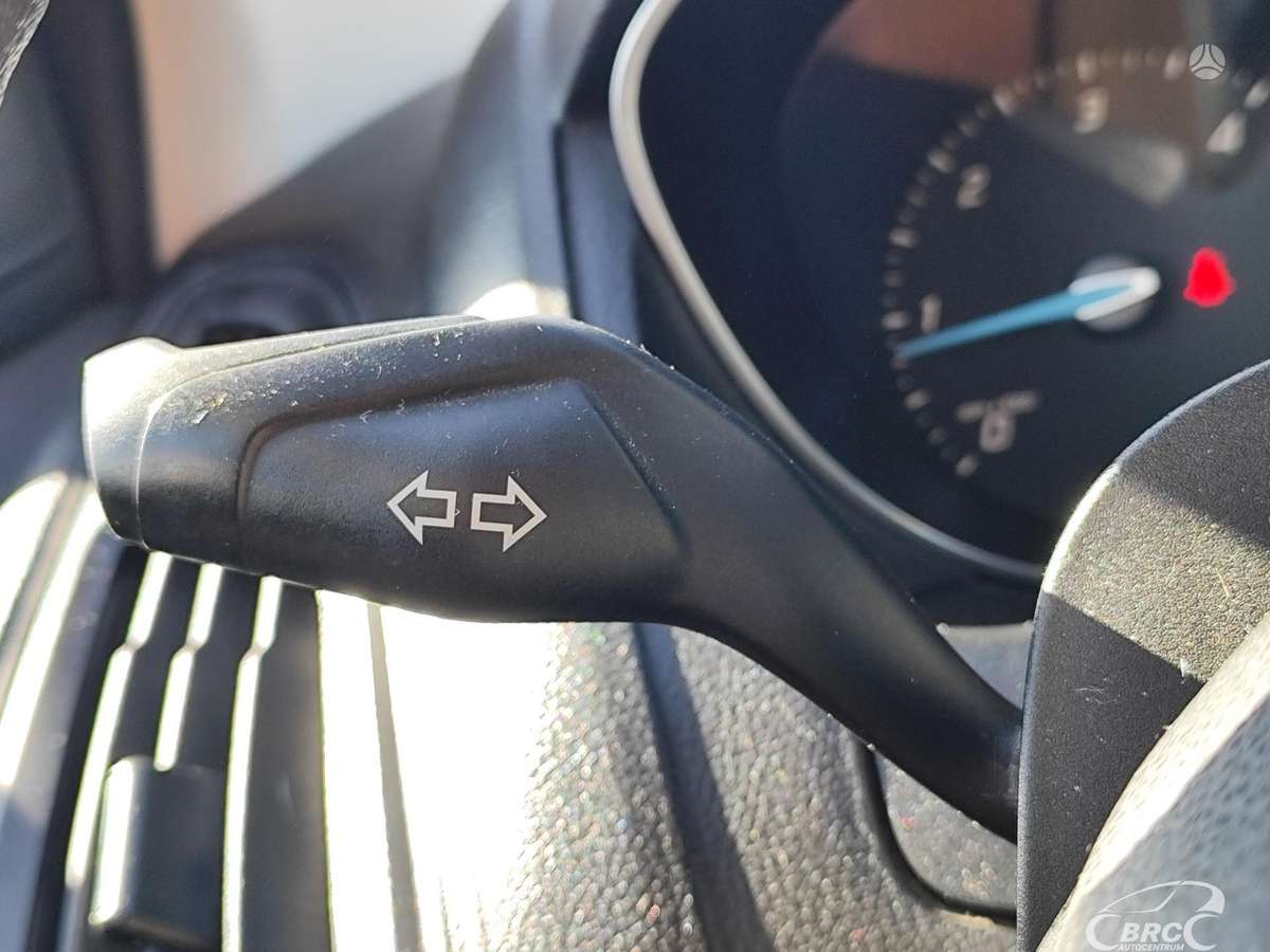 Ford Focus 2012 — photo 25