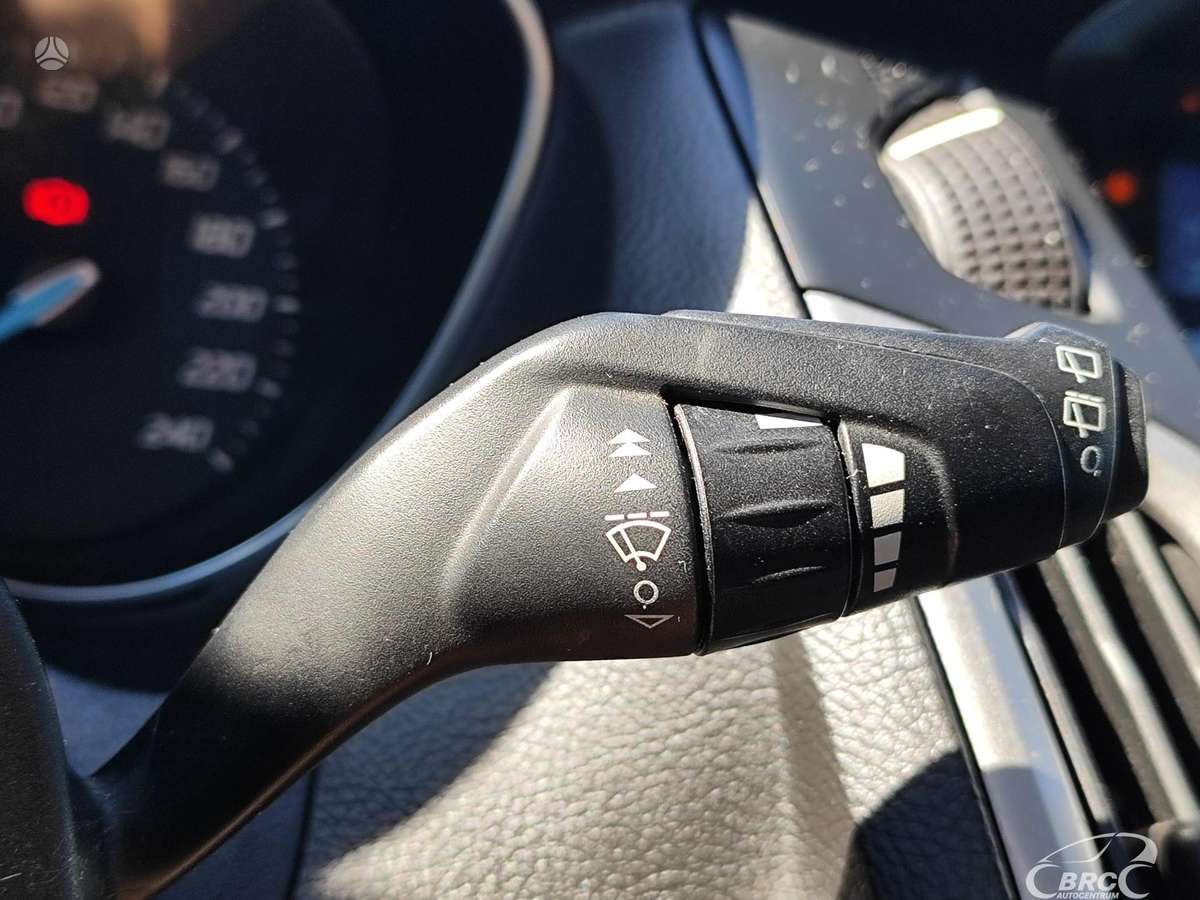 Ford Focus 2012 — photo 26