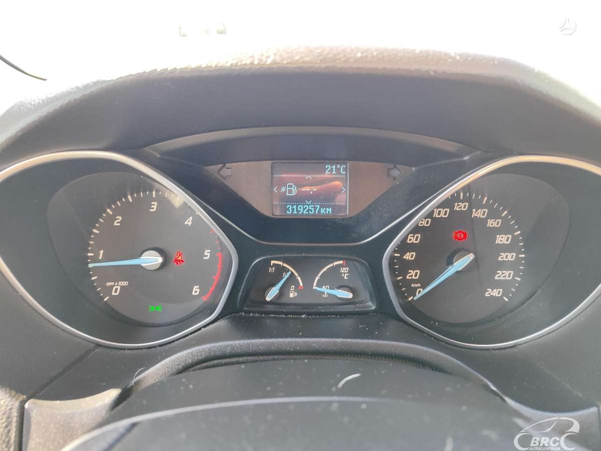 Ford Focus 2012 — photo 27
