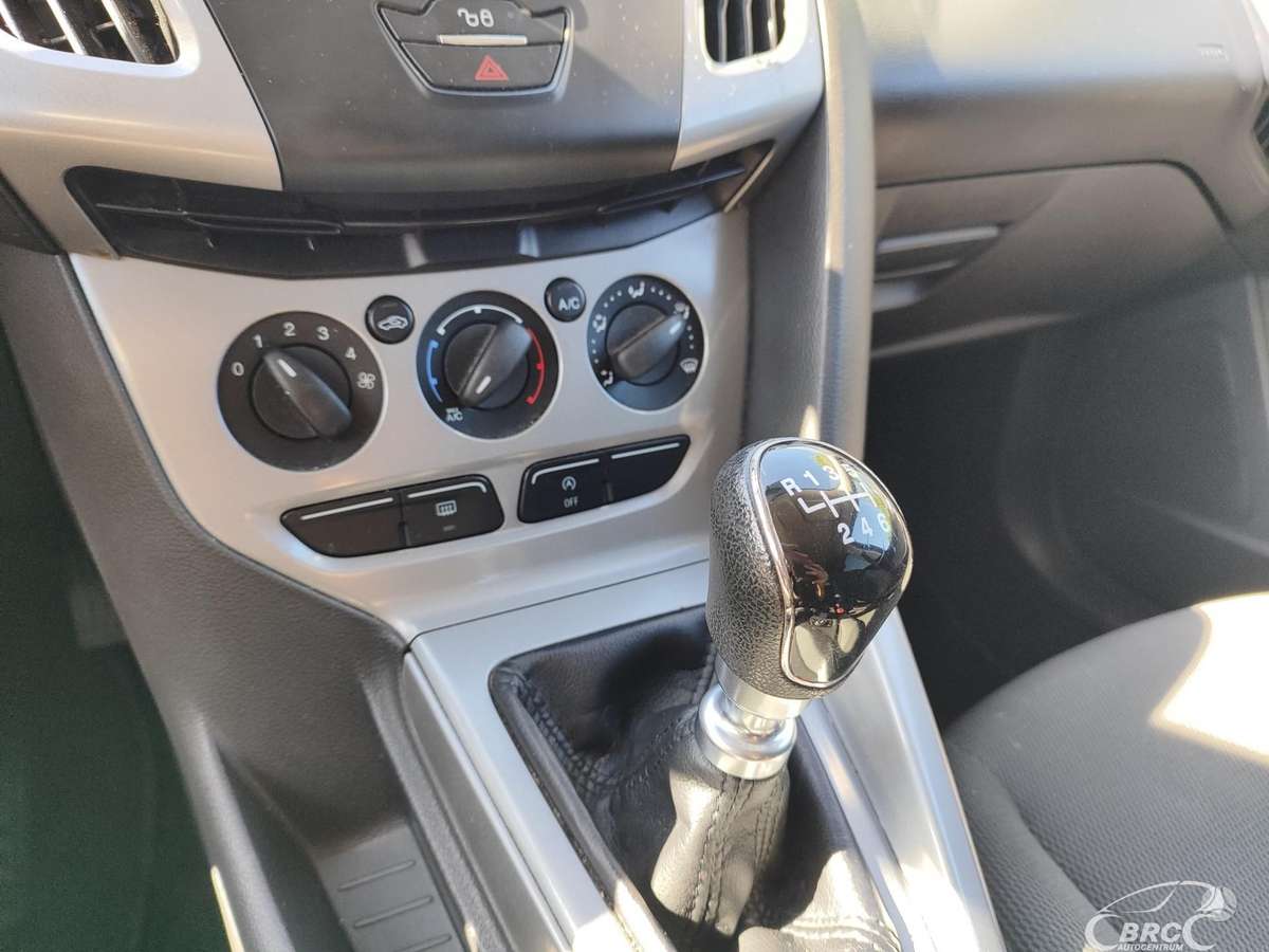 Ford Focus 2012 — photo 29