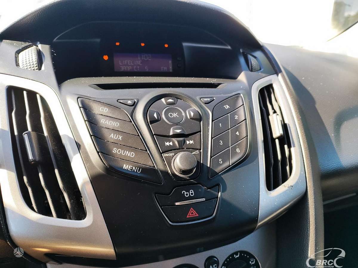 Ford Focus 2012 — photo 31