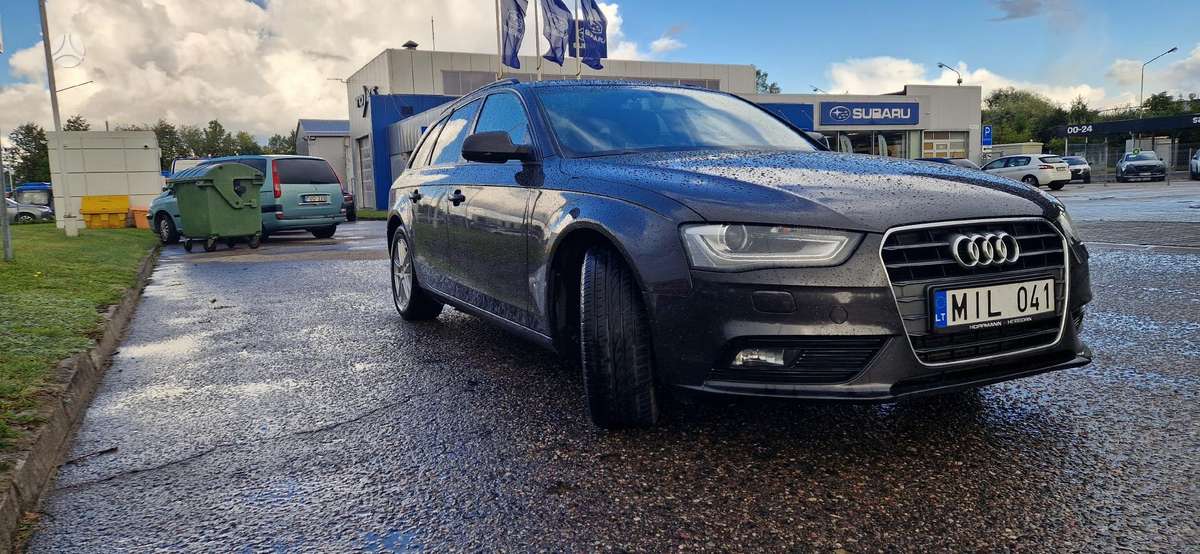 Audi A4 2012 — rear view