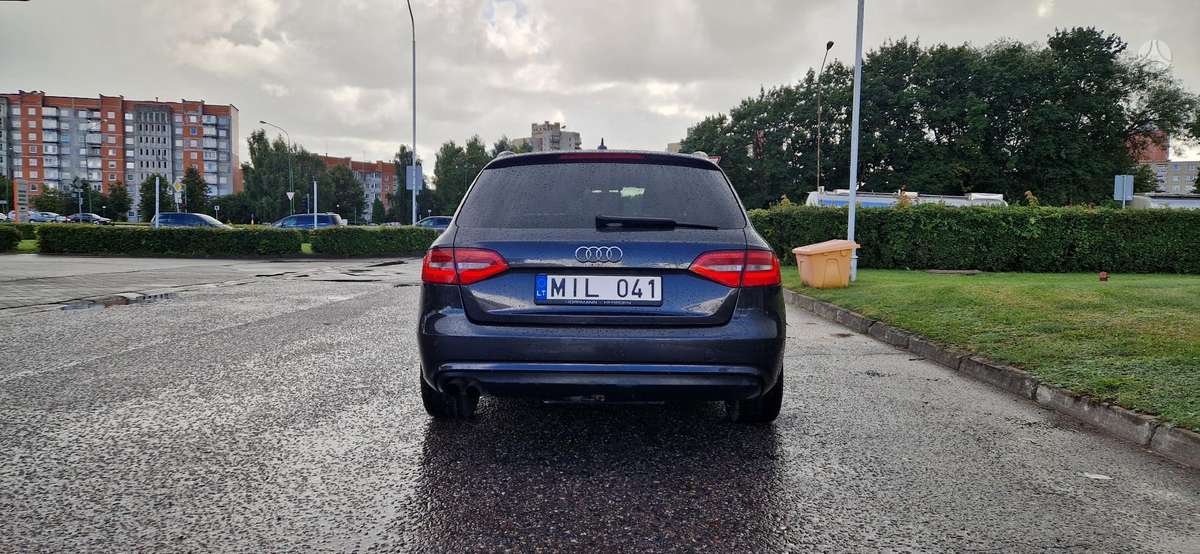 Audi A4 2012 — engine 1968 cm³, 143 HP (105kW)