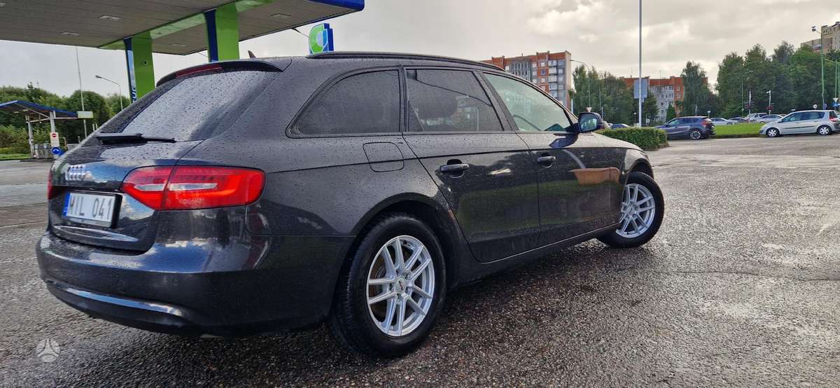 Audi A4 2012 — photo 5