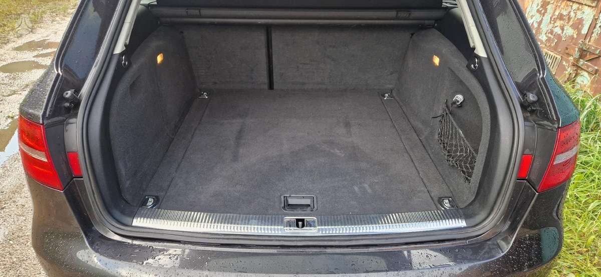 Audi A4 2012 — photo 7