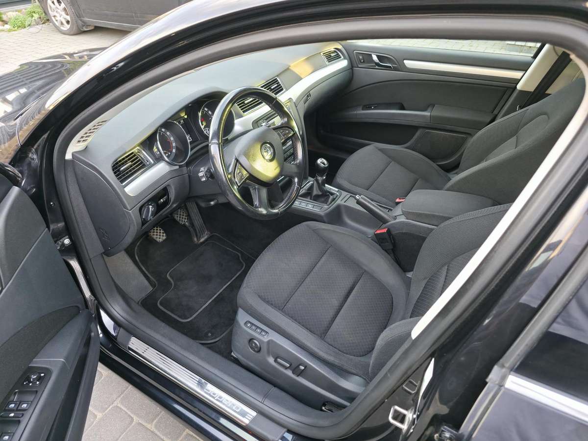 Skoda Superb, 2013