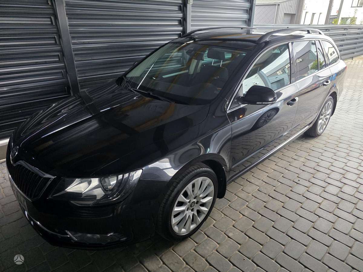 Skoda Superb 2013 — салон