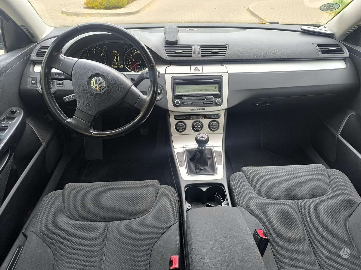 Volkswagen Passat 2009 — двигун 1968 cm³, 110 HP (81kW)