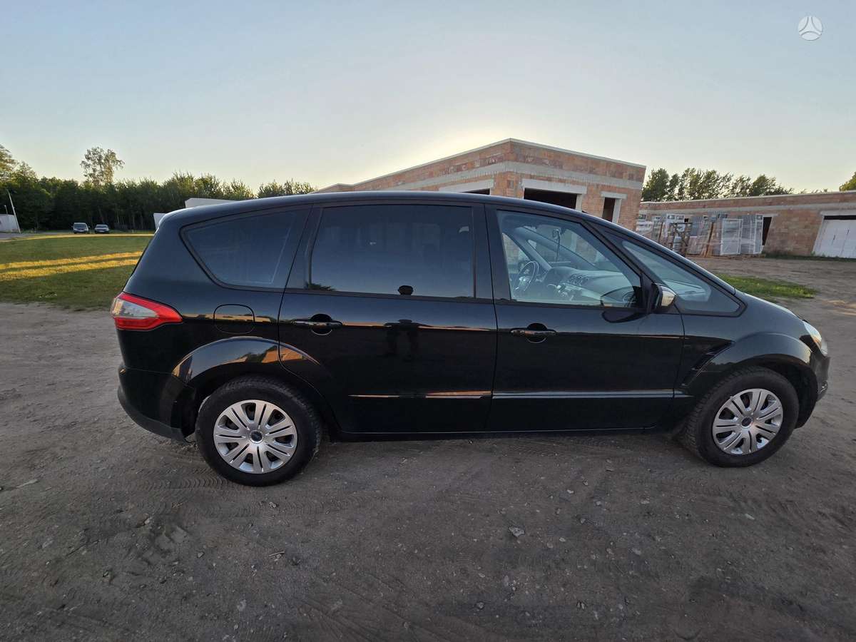 Ford S-MAX 2011 — photo 7