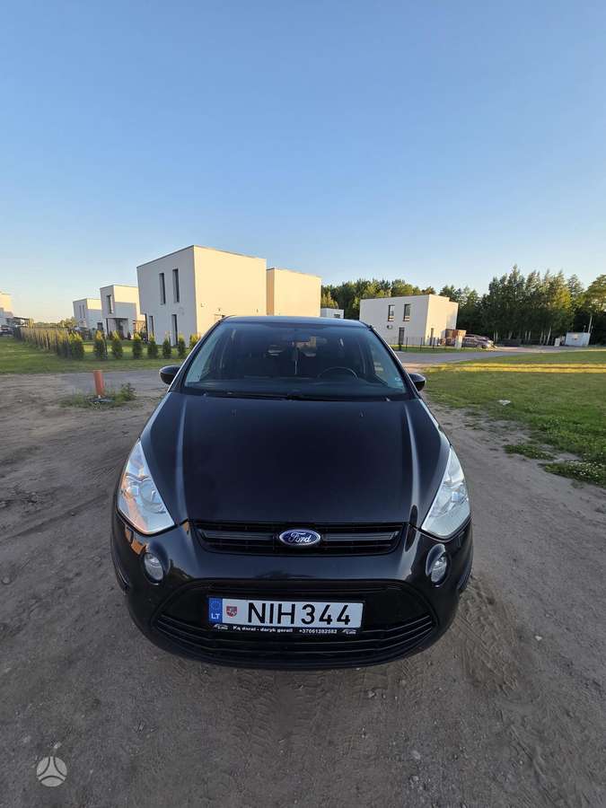 Ford S-MAX 2011 — photo 8