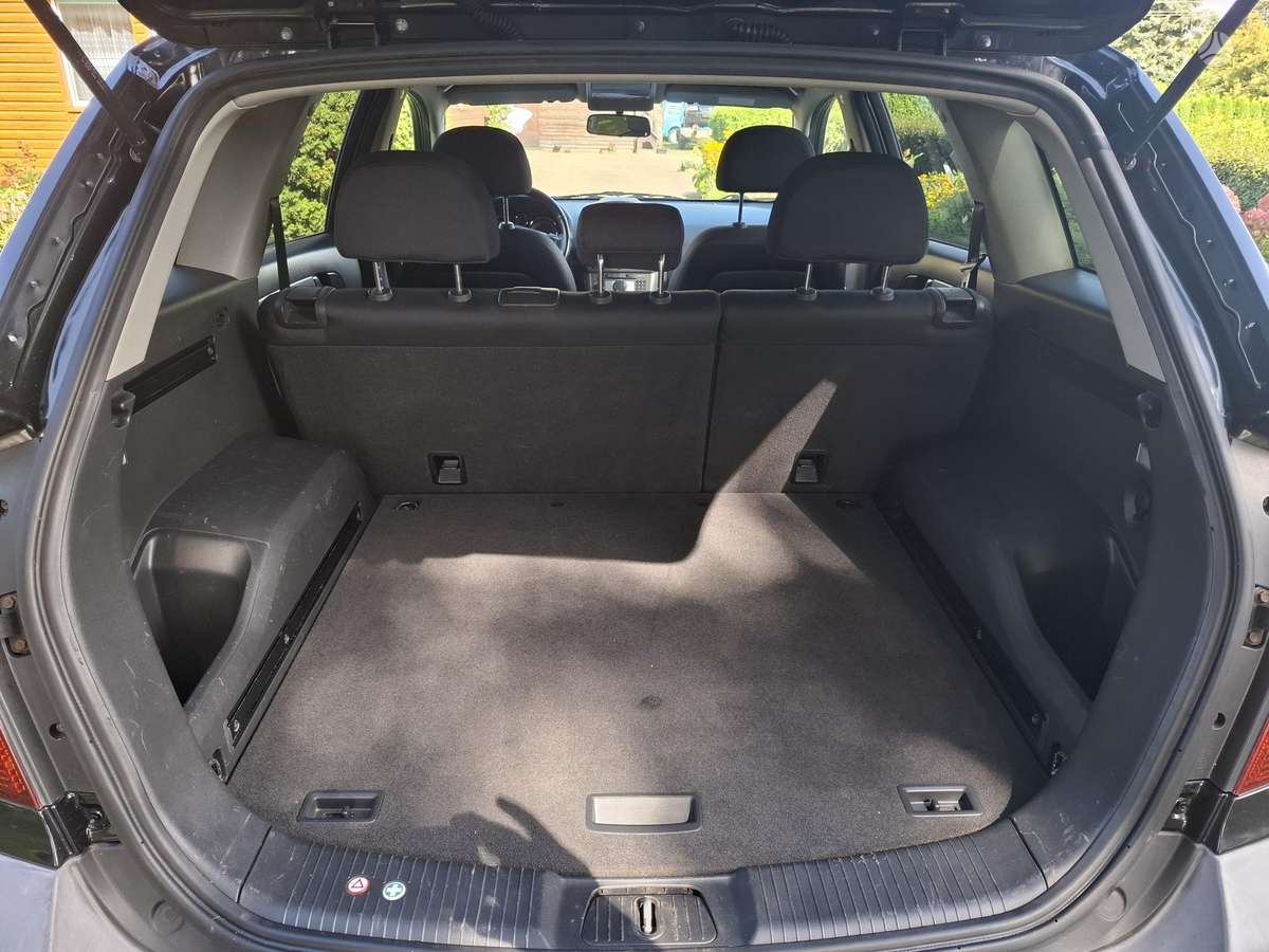 Opel Antara 2009 — photo 10