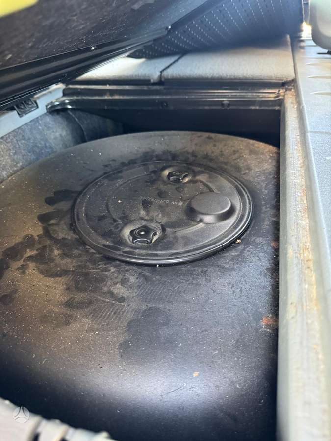 Volkswagen Routan 2009 — photo 12