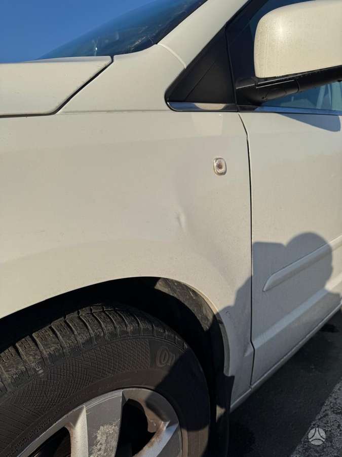 Volkswagen Routan 2009 — photo 25