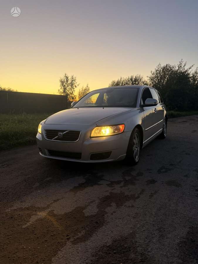 Volvo V50, 2010