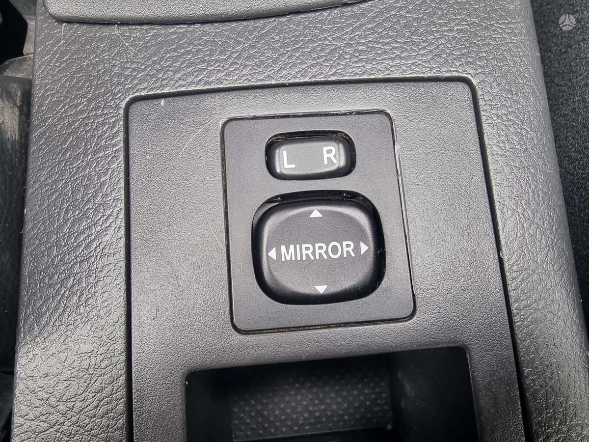 Toyota RAV4 2006 — photo 18