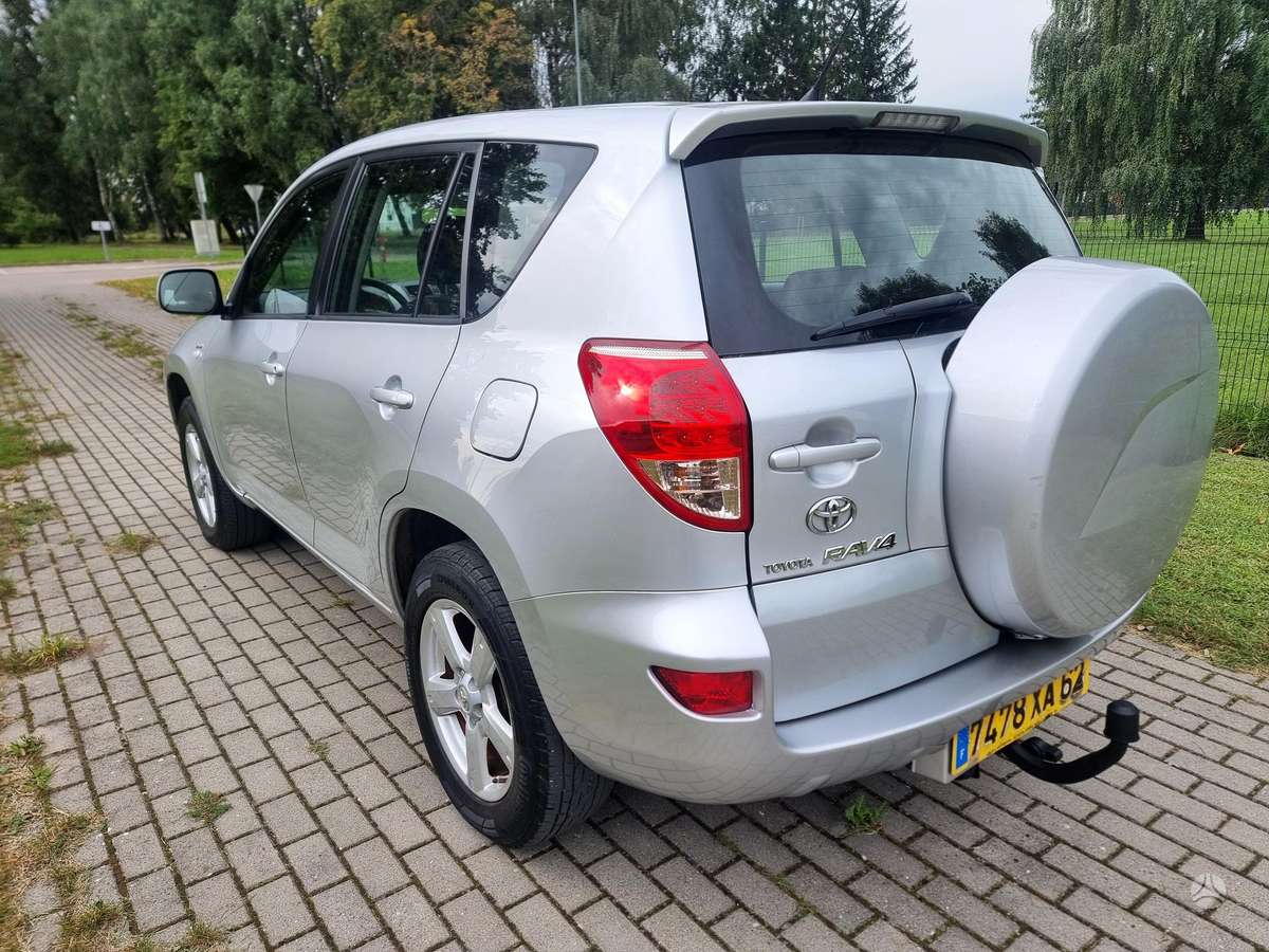 Toyota RAV4 2006 — photo 7