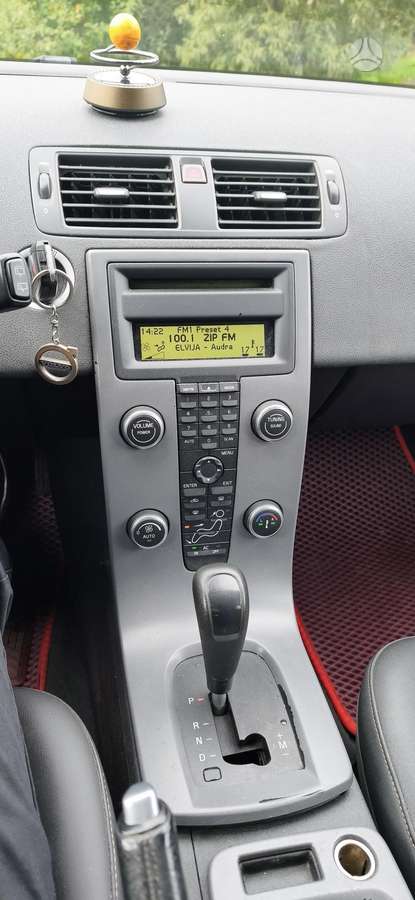 Volvo V50 2008 — photo 12