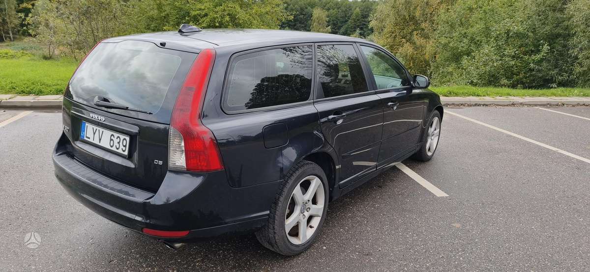 Volvo V50 2008 — engine 2400 cm³, 179 HP (132kW)