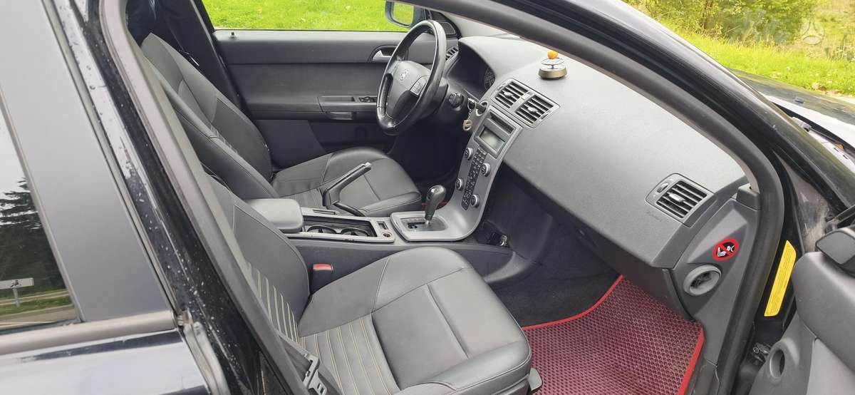 Volvo V50 2008 — photo 7