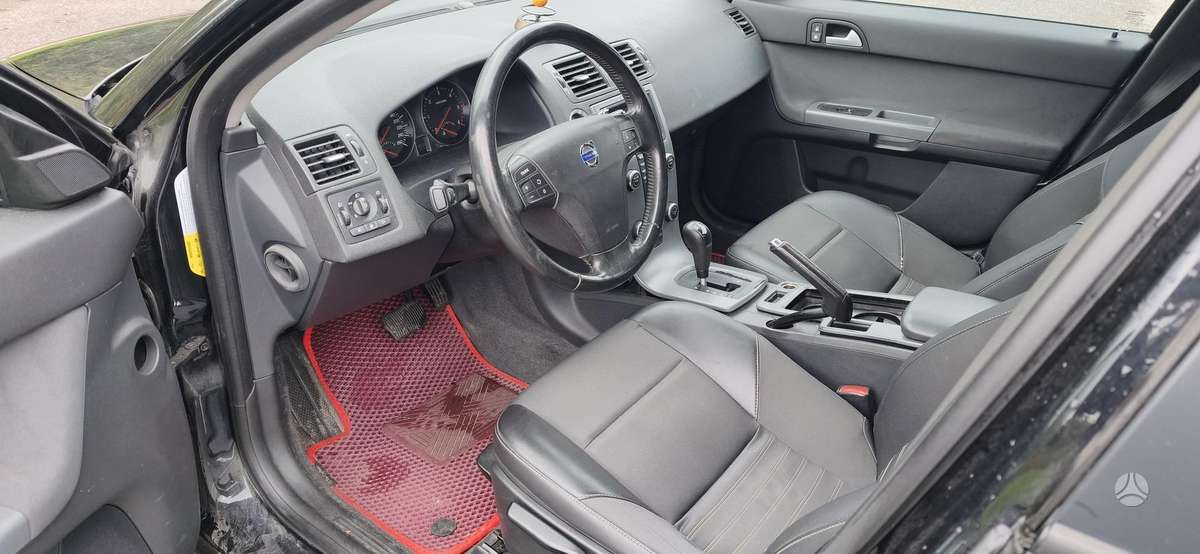 Volvo V50 2008 — photo 8