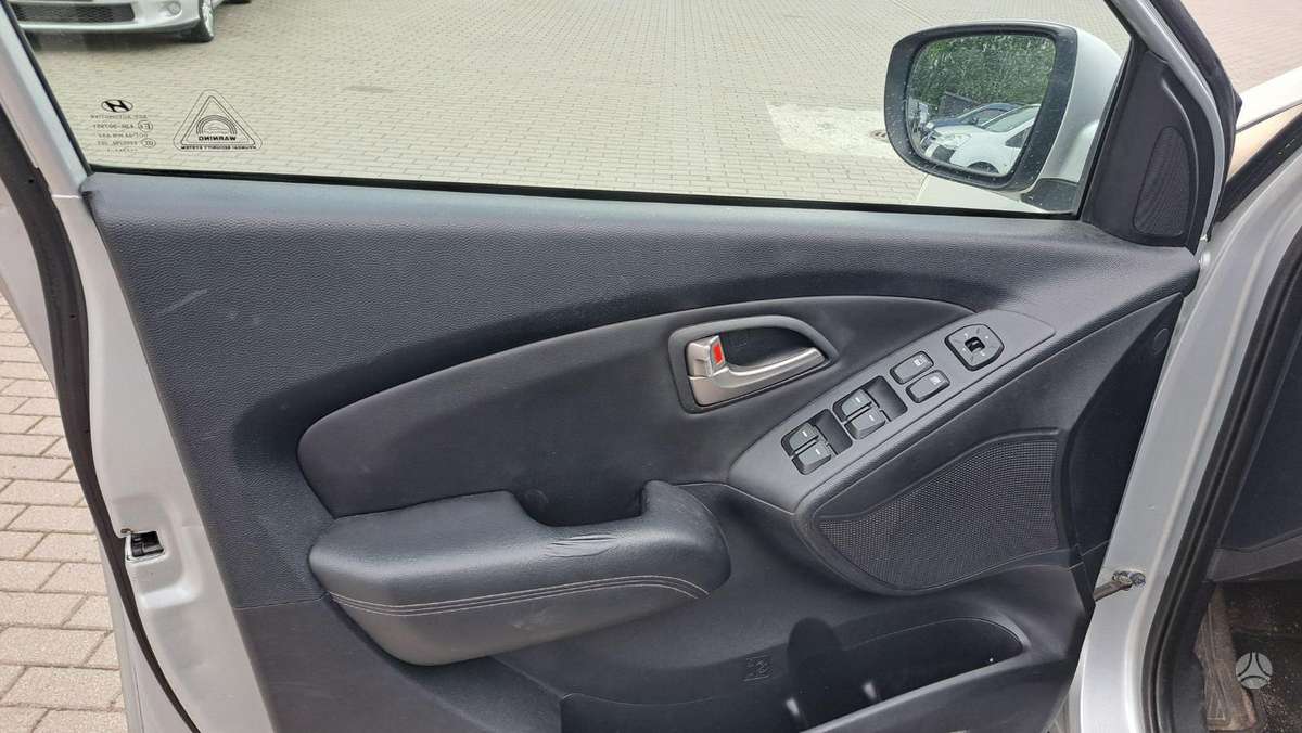 Hyundai ix35 2011 — photo 6