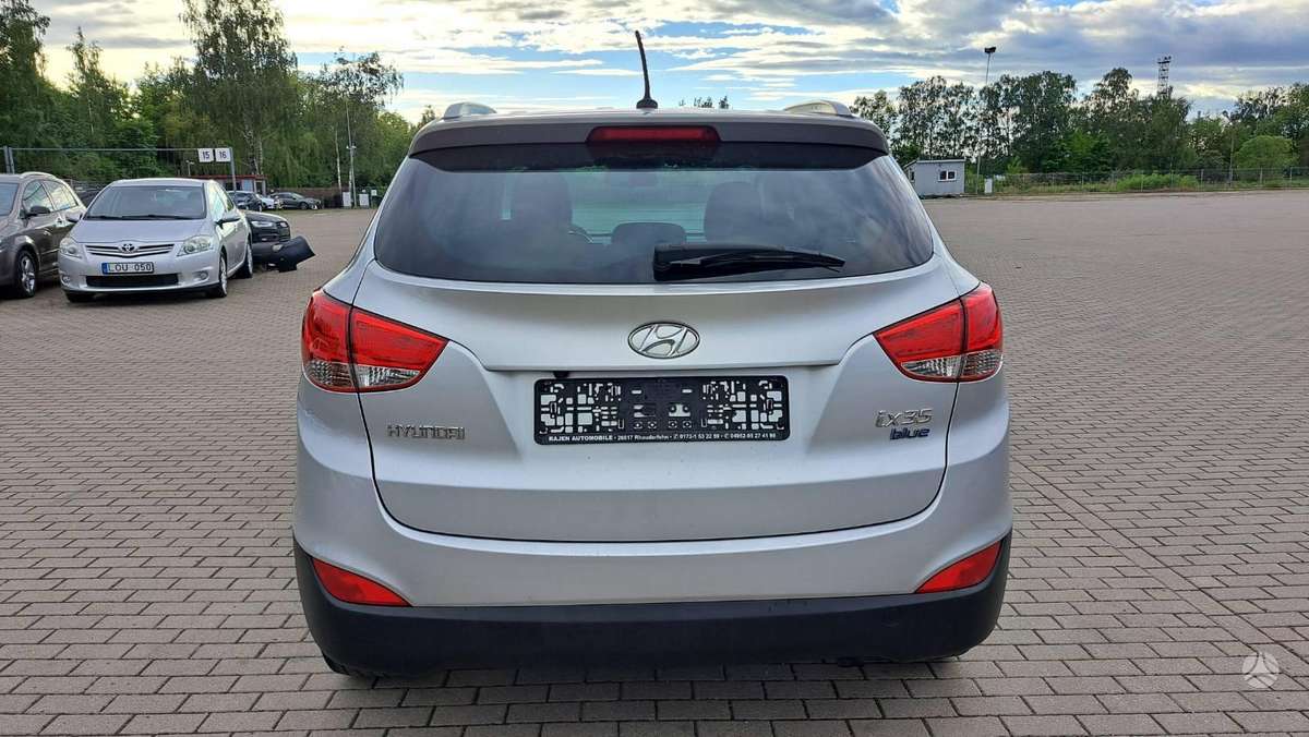 Hyundai ix35 2011 — photo 8