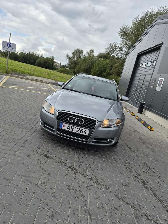 Audi A4 2006 — rear view