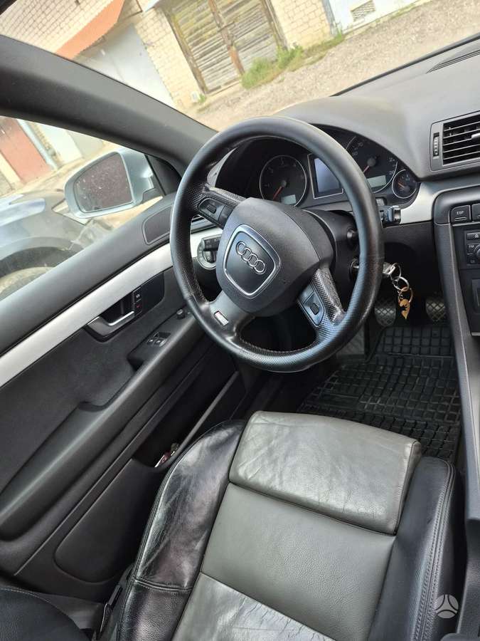 Audi A4 2006 — photo 9