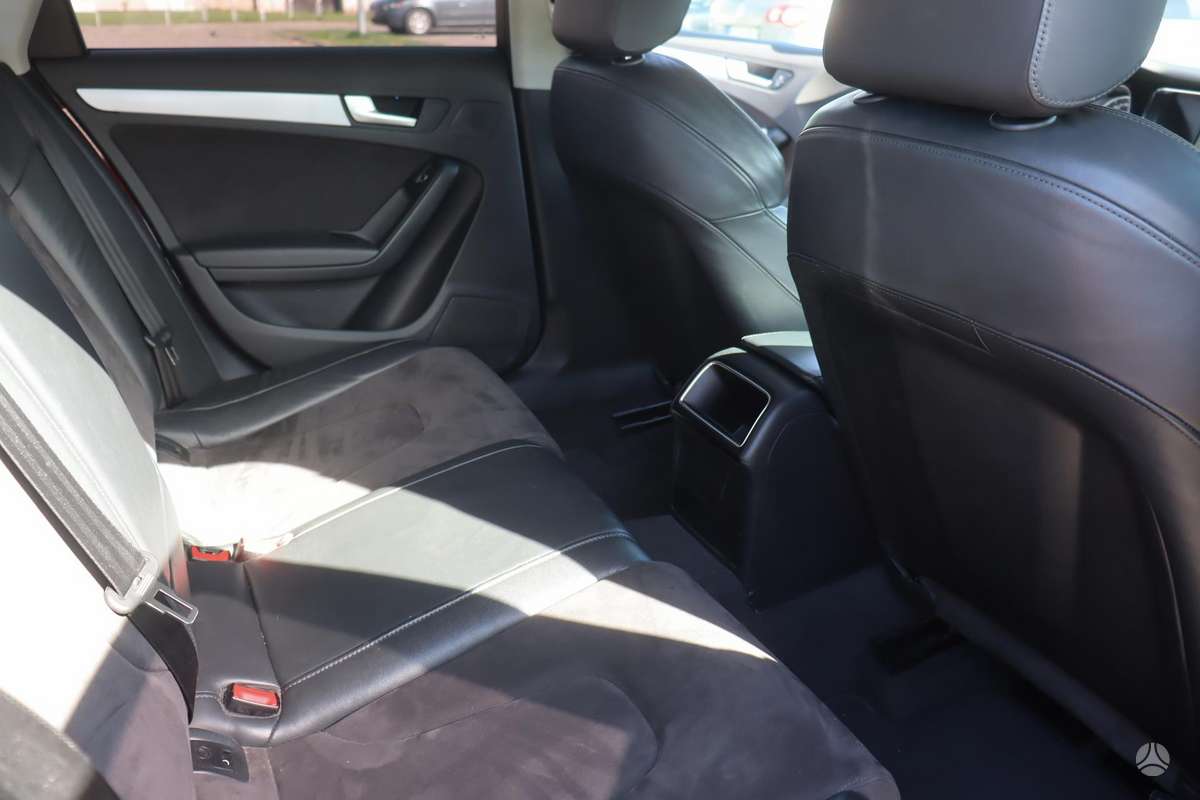 Audi A4 2015 — photo 11